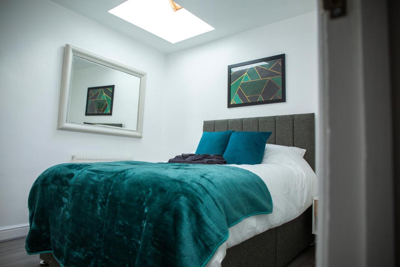 Modern Townhouse Apartment With Free Parking And Wifi Stratford-upon-Avon Buitenkant foto