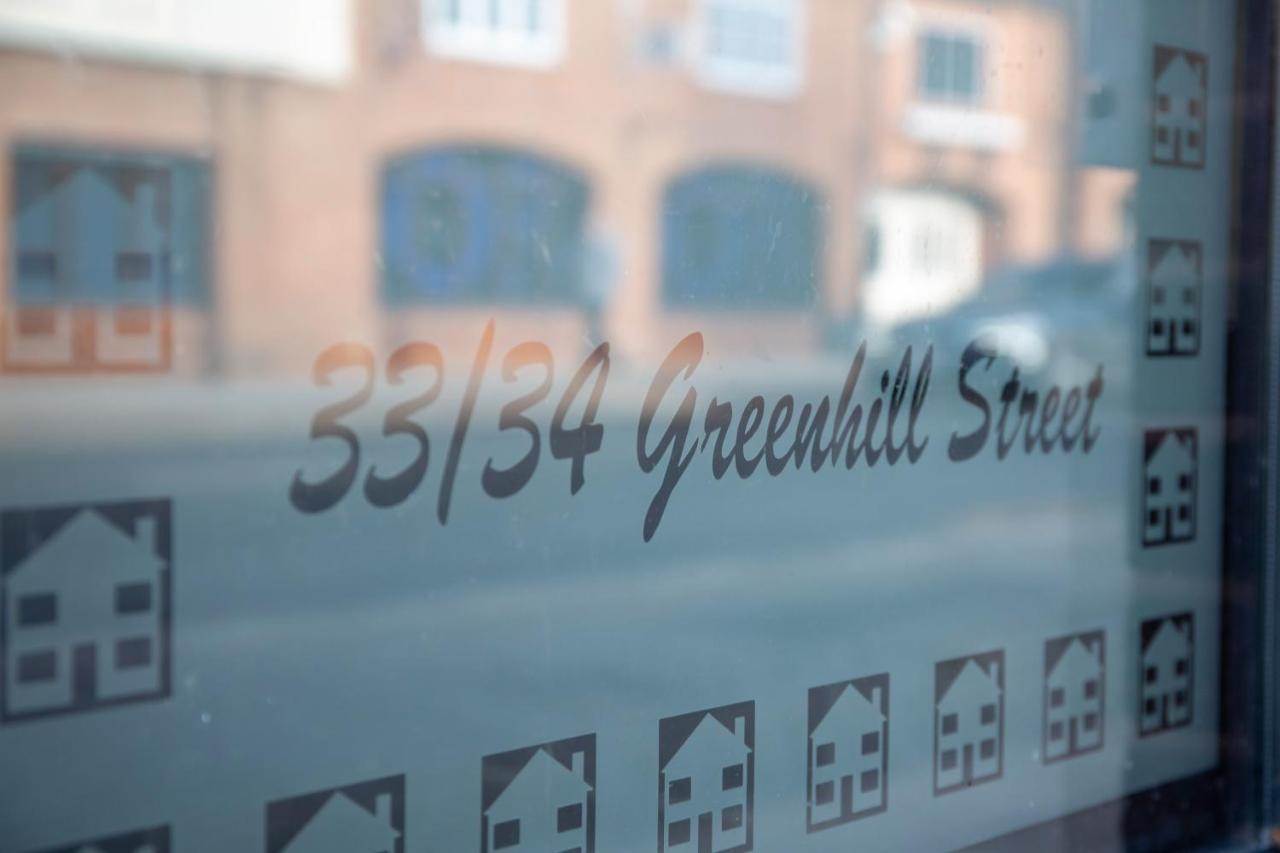 Modern Townhouse Apartment With Free Parking And Wifi Stratford-upon-Avon Buitenkant foto