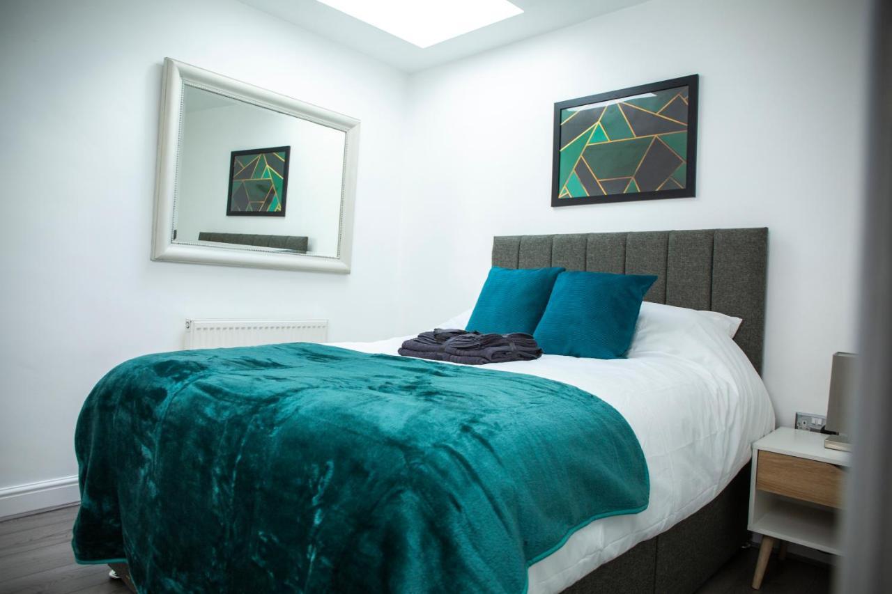 Modern Townhouse Apartment With Free Parking And Wifi Stratford-upon-Avon Buitenkant foto