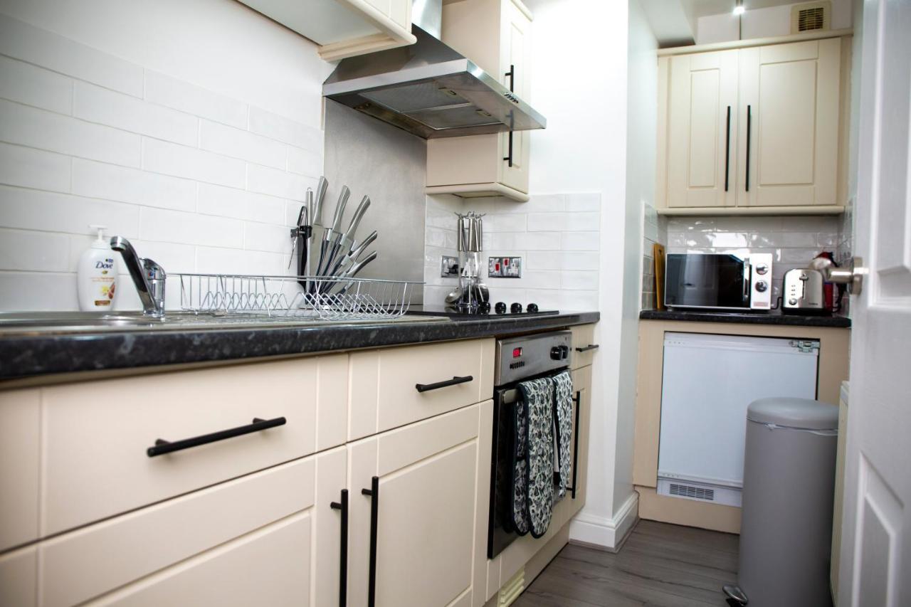 Modern Townhouse Apartment With Free Parking And Wifi Stratford-upon-Avon Buitenkant foto