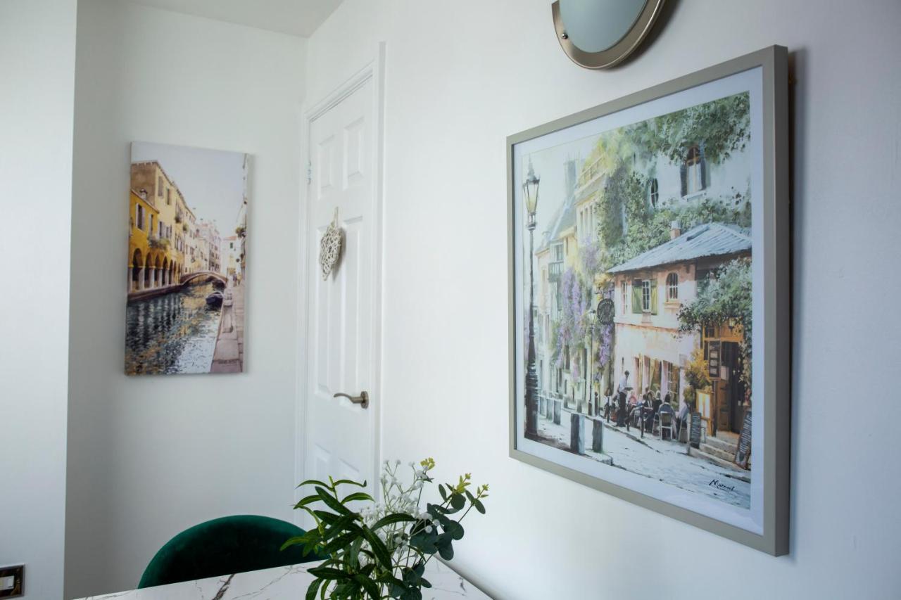 Modern Townhouse Apartment With Free Parking And Wifi Stratford-upon-Avon Buitenkant foto